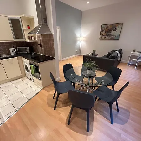 Appartamento Deluxe In Talbot Street Sleeps 6 *