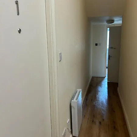Apartment Deluxe In Talbot Street Sleeps 6 *