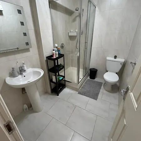 아파트 Deluxe In Talbot Street Sleeps 6